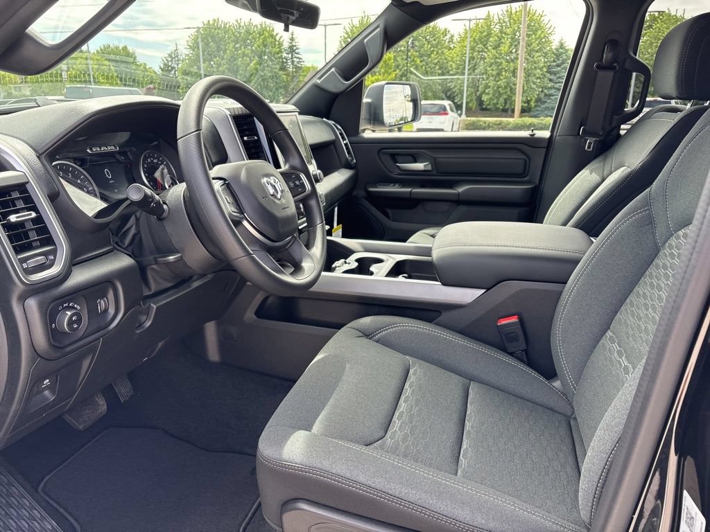 New 2026 RAM 1500 Express AWD/4WD image 7