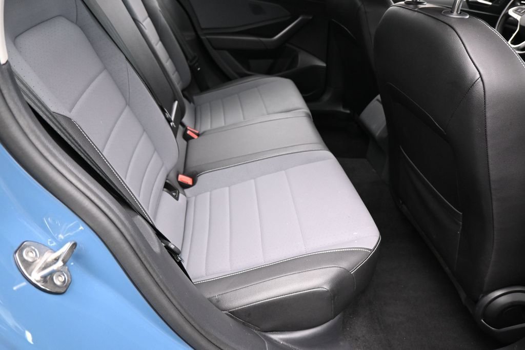 Used 2025 Volkswagen Jetta SE FWD image 37