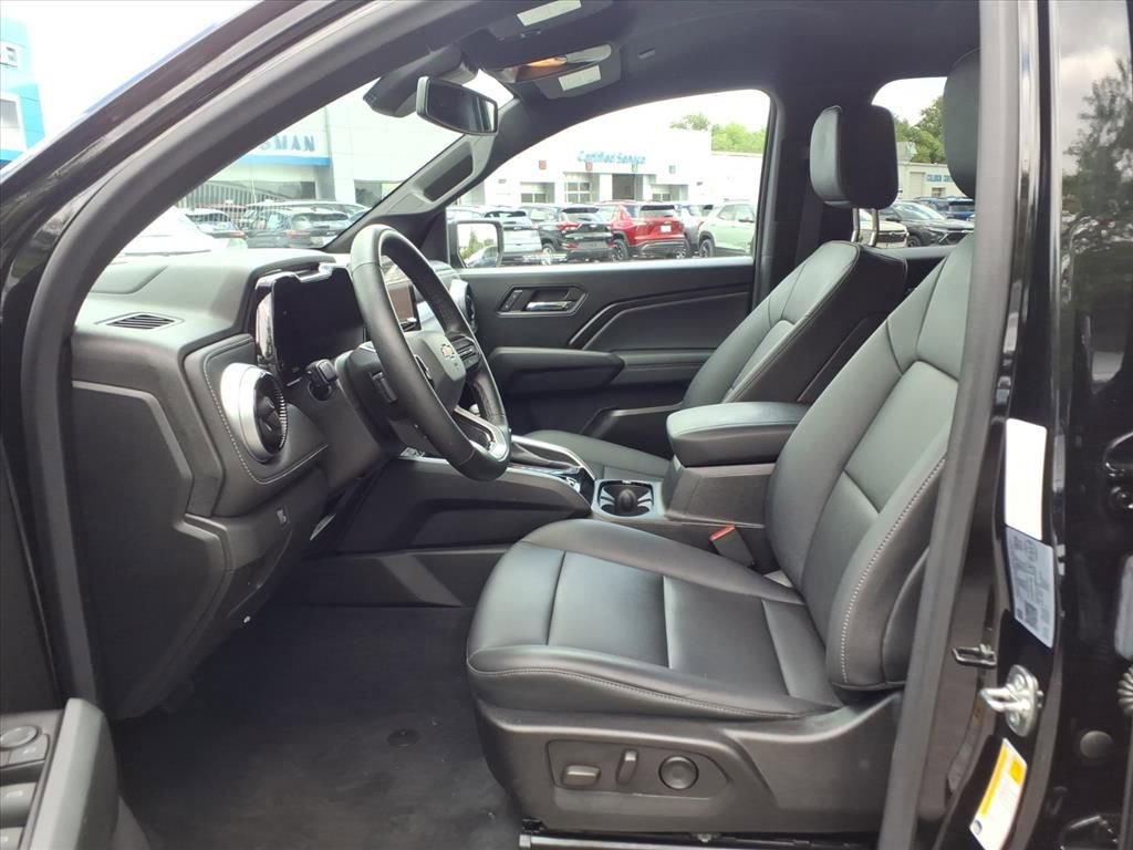 Used 2024 Chevrolet Colorado LT w/ LT Convenience Package III AWD/4WD image 12