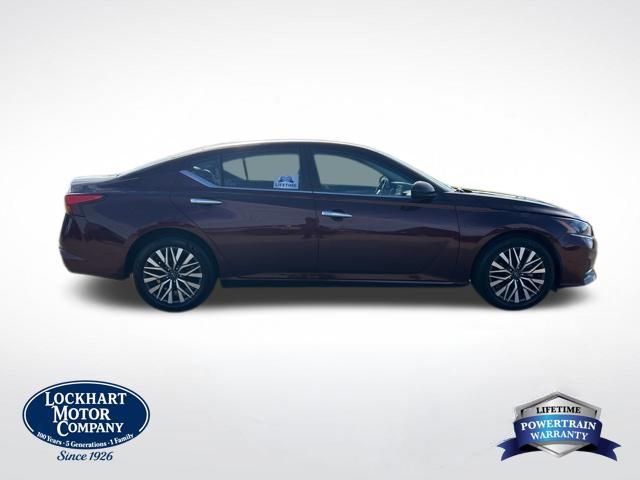 Used 2024 Nissan Altima 2.5 SV image 8