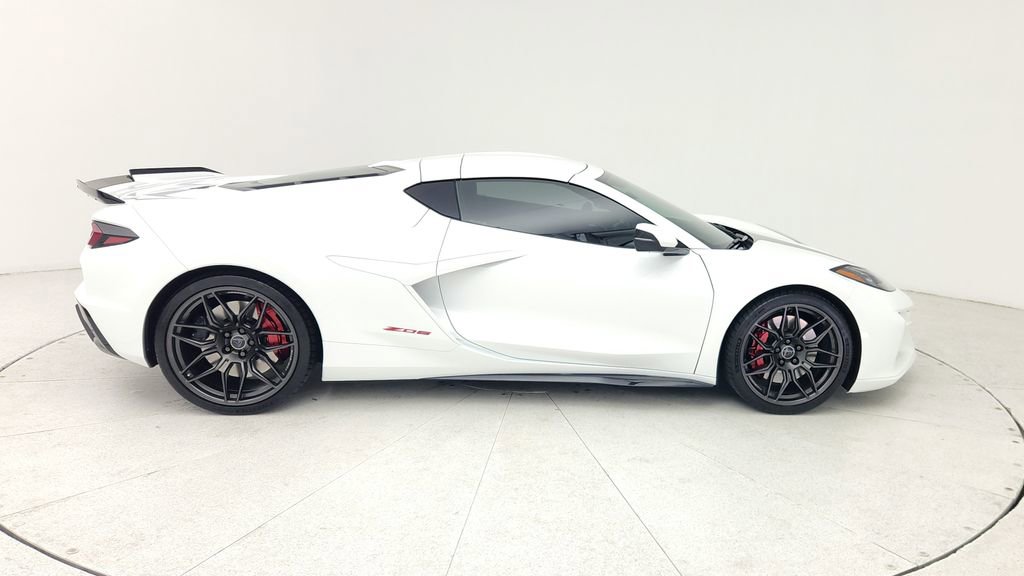 Used 2024 Chevrolet Corvette Z06 image 9