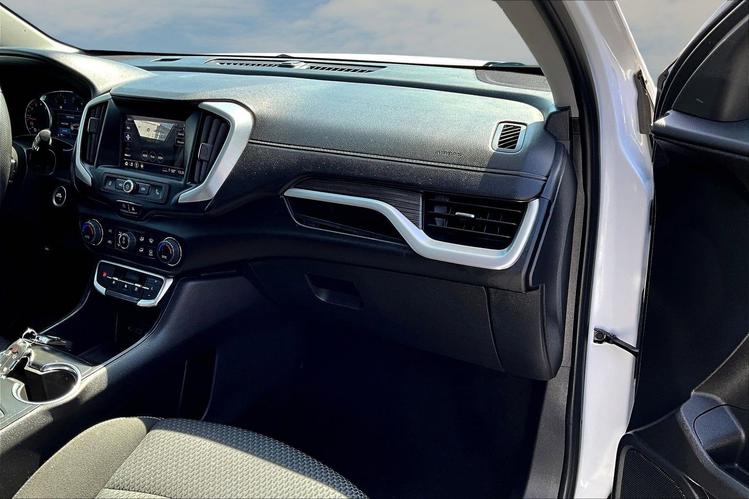 Used 2023 GMC Terrain SLE w/ Driver Convenience Package AWD/4WD image 18