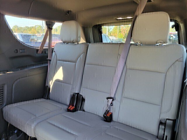 Used 2021 Chevrolet Suburban LT w/ LT Signature Package RWD image 33