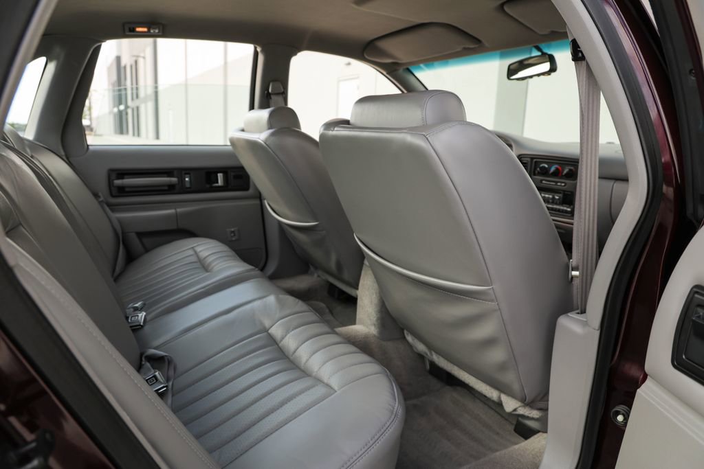 Used 1996 Chevrolet Impala SS RWD image 21