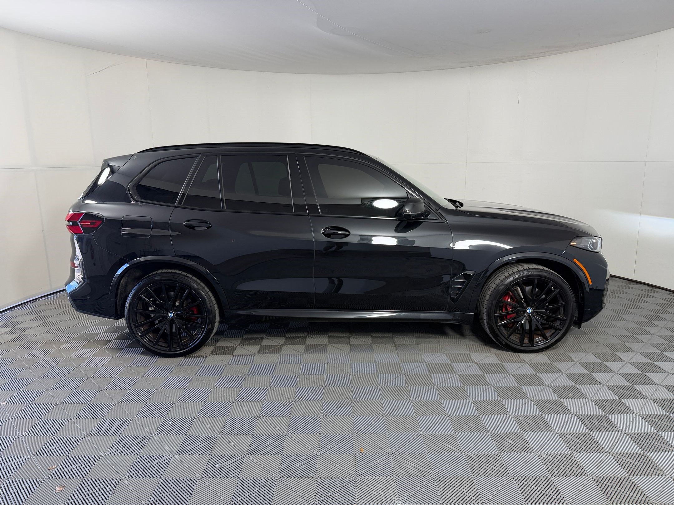 Certified 2024 BMW X5 sDrive40i w/ M Sport Package RWD image 8