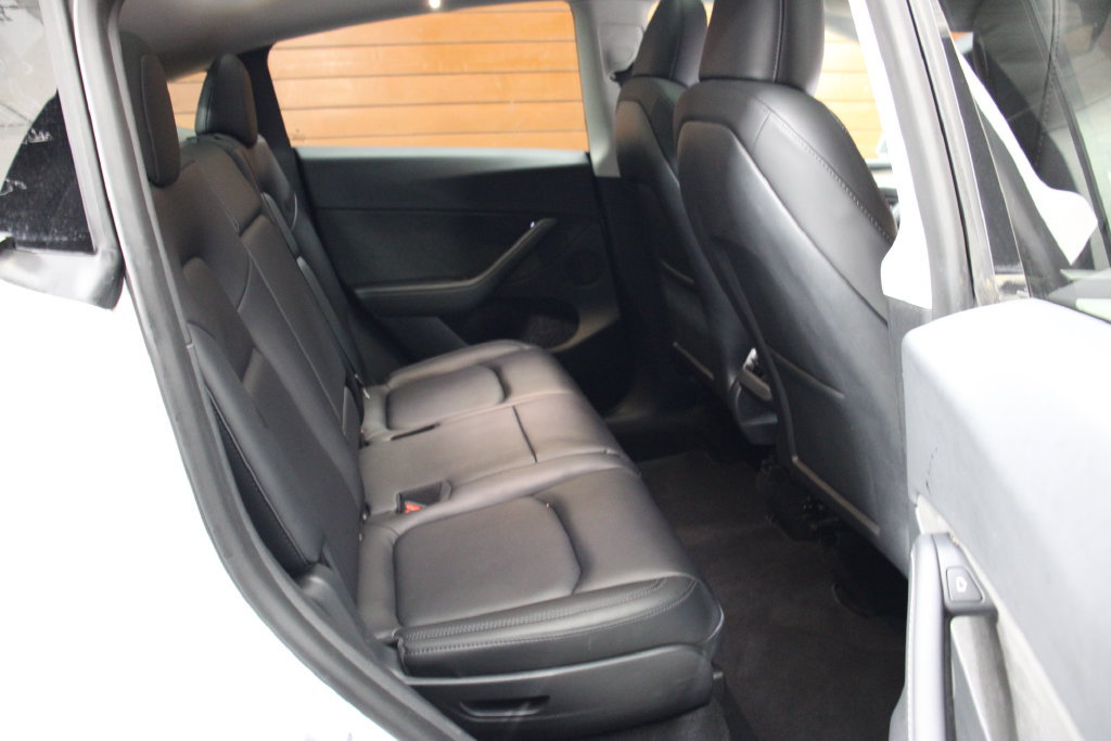 Used 2023 Tesla Model Y Long Range AWD/4WD image 27