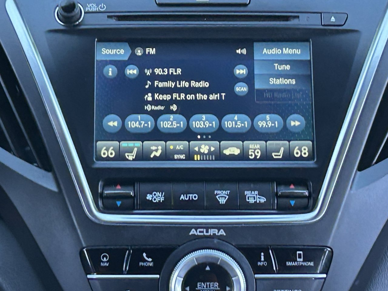 Used 2020 Acura MDX w/ Technology Package AWD/4WD image 22