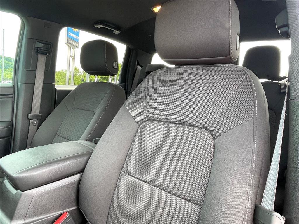 Used 2025 Chevrolet Colorado LT RWD image 20