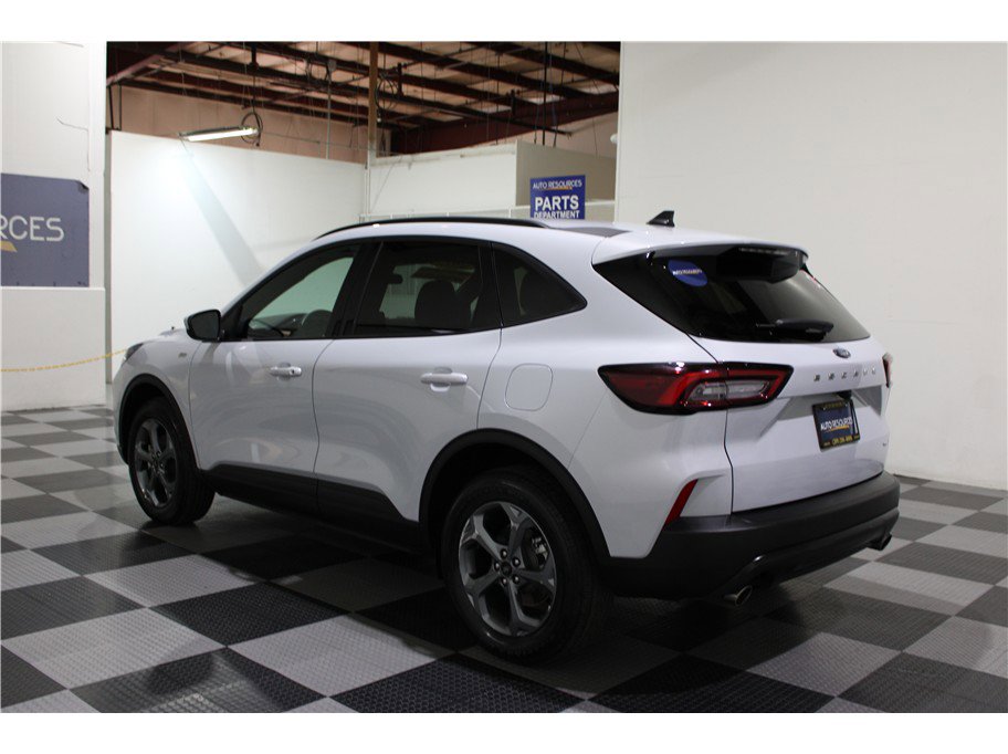 Used 2025 Ford Escape ST-Line Select image 6