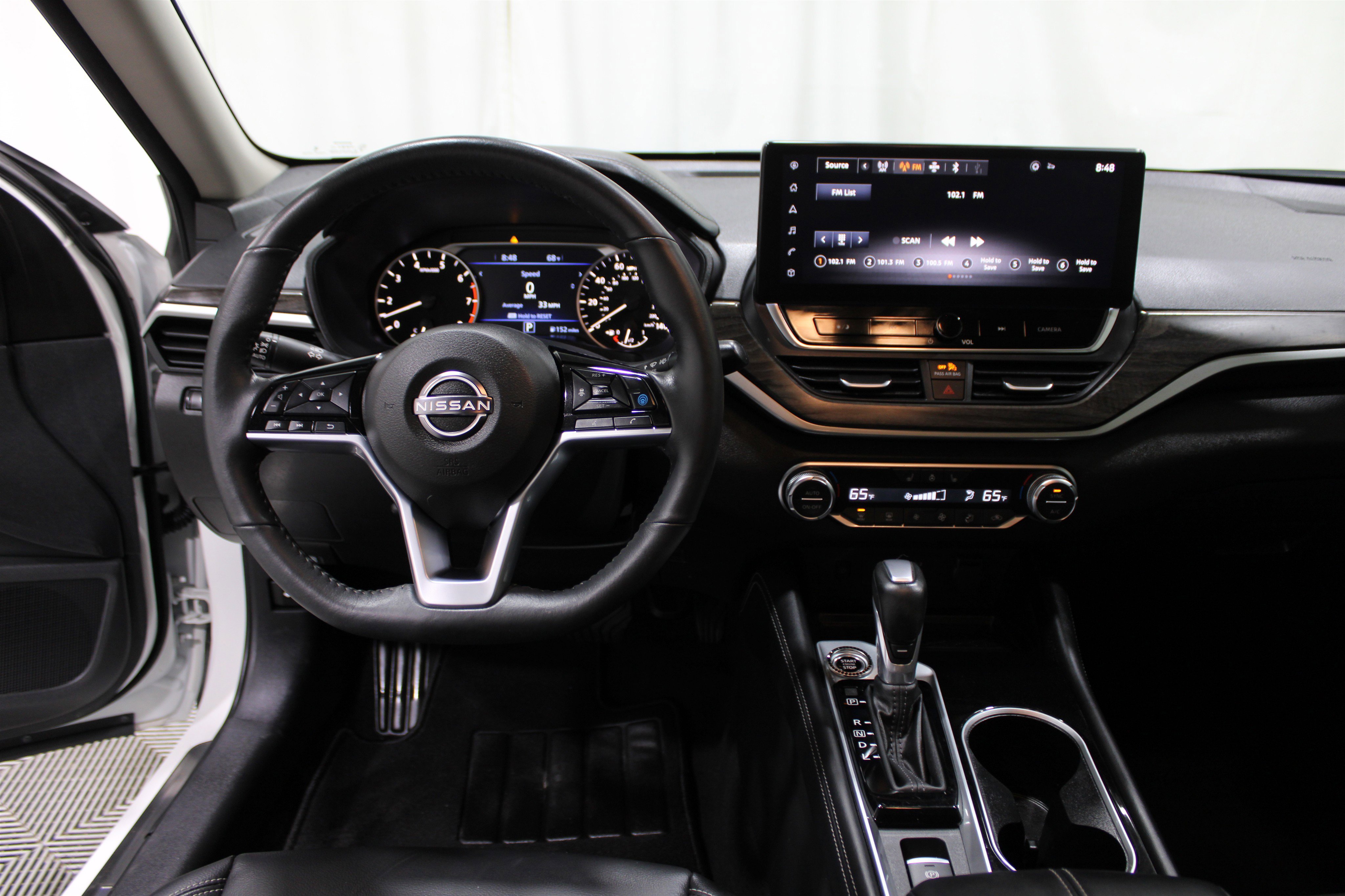 Used 2025 Nissan Altima 2.5 SL image 2