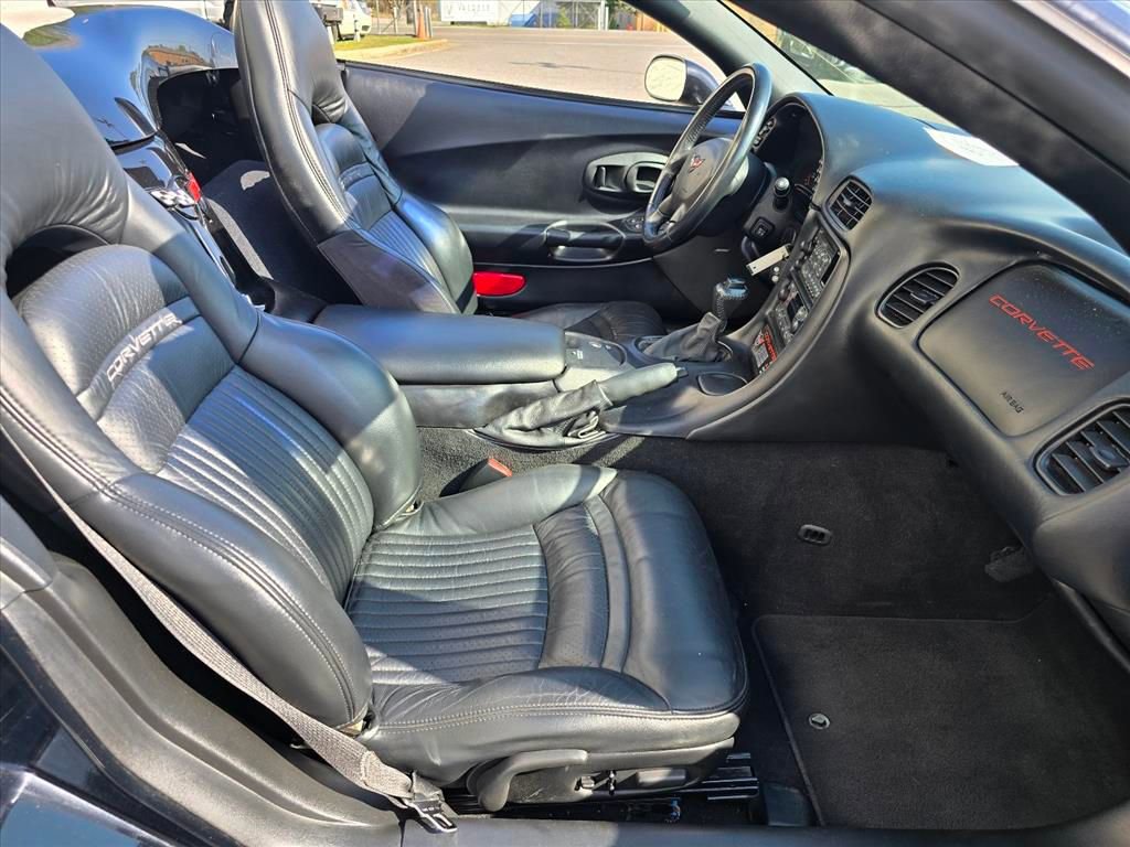 Used 2001 Chevrolet Corvette Convertible w/ Preferred Equipment Group2 image 10
