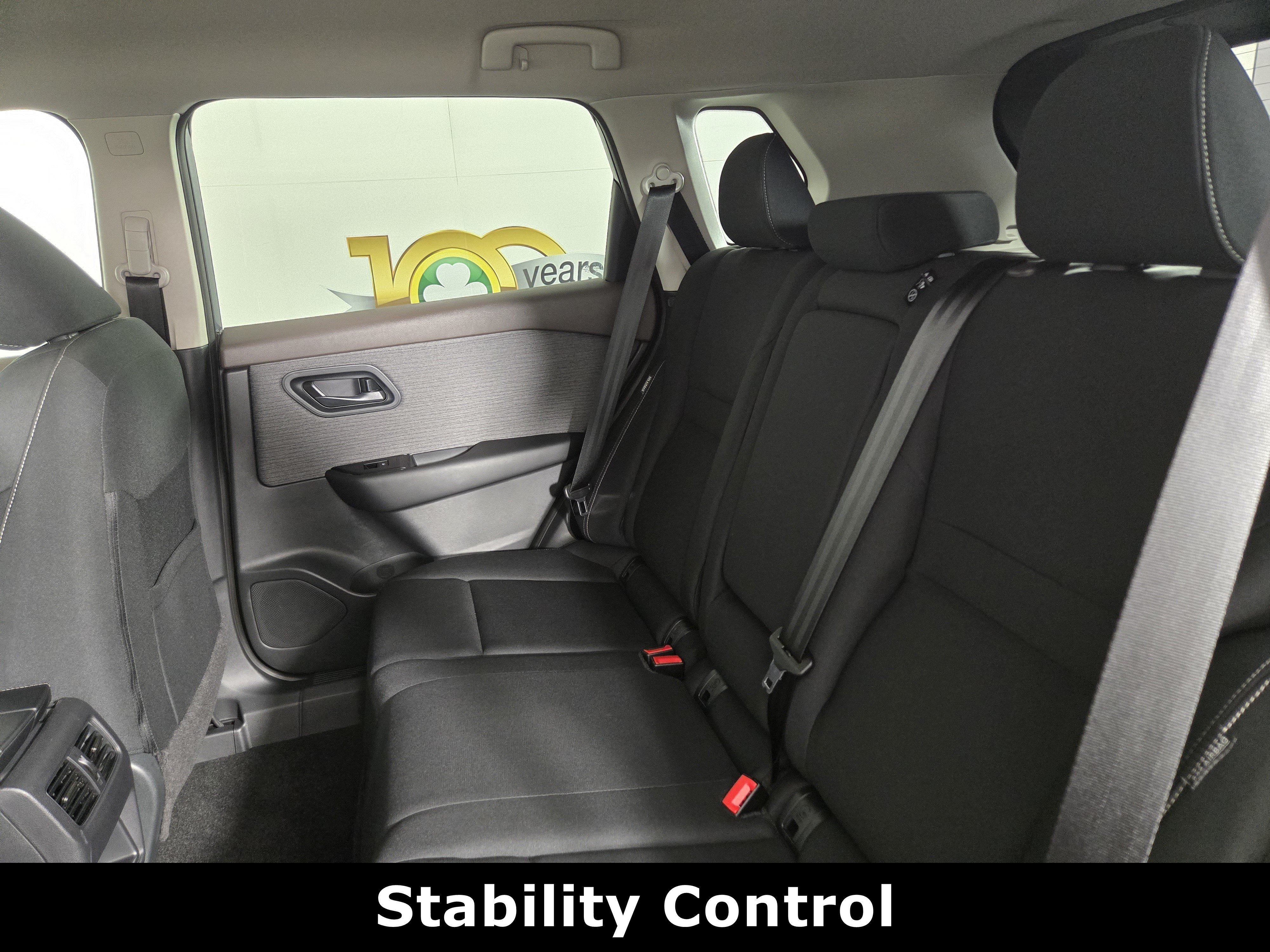 Used 2023 Nissan Rogue S AWD/4WD image 11
