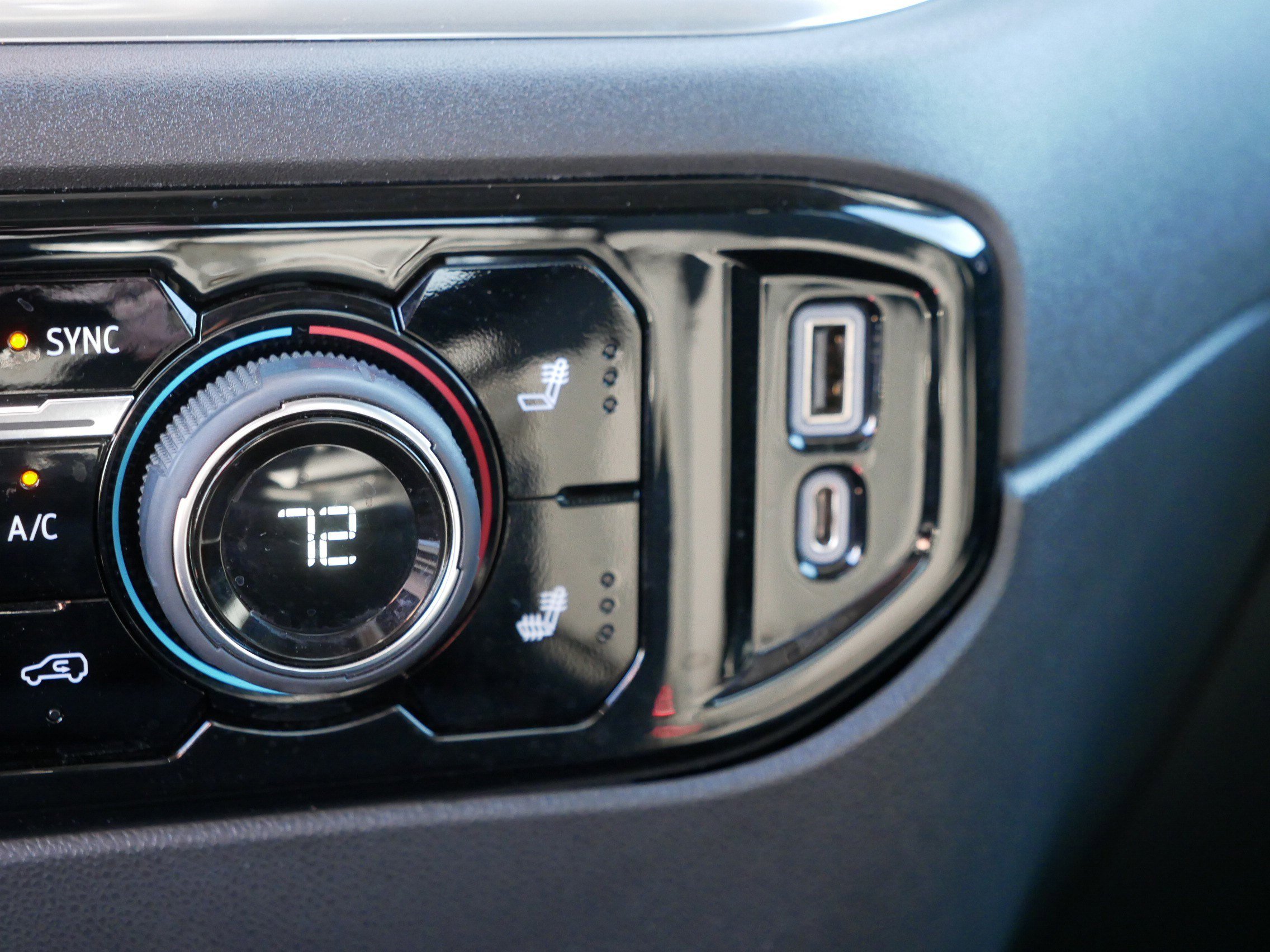 Used 2023 Chevrolet Silverado 1500 LT image 32