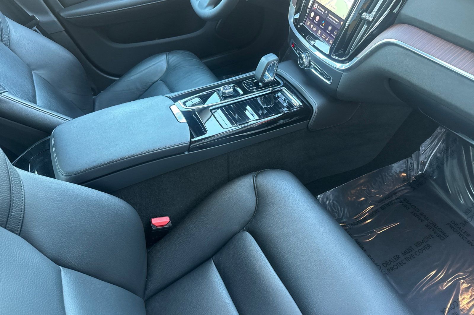 Used 2023 Volvo S60 T8 Plus w/ Climate Package image 16