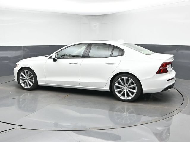 Used 2021 Volvo S60 T5 Momentum w/ Premium Package FWD image 7