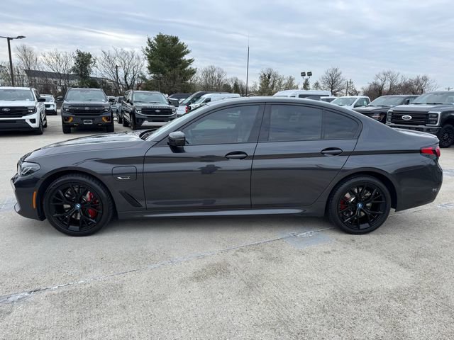 Used 2023 BMW 530e w/ M Sport Package image 8