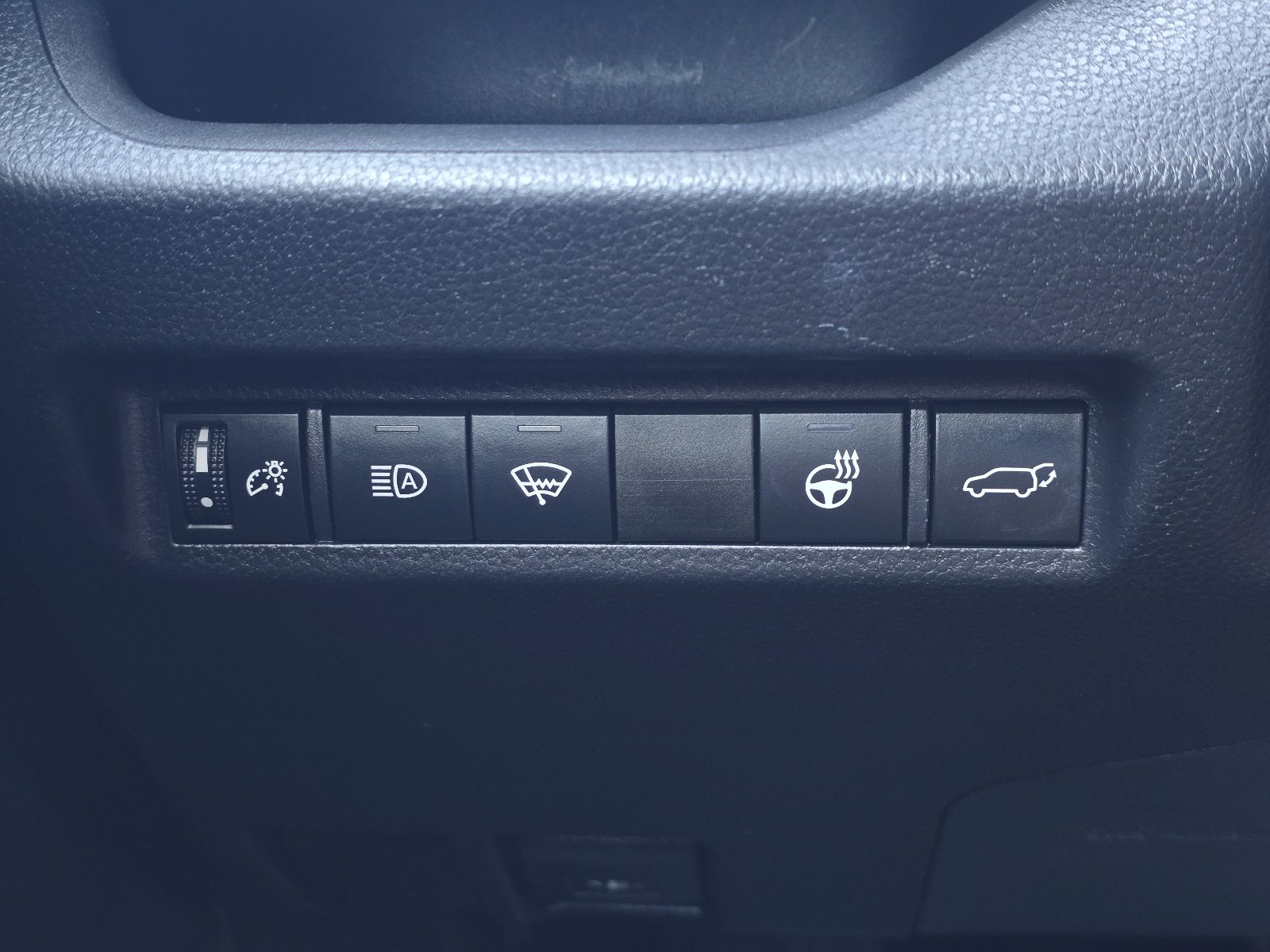 Used 2021 Toyota RAV4 XLE w/ Convenience Package AWD/4WD image 20