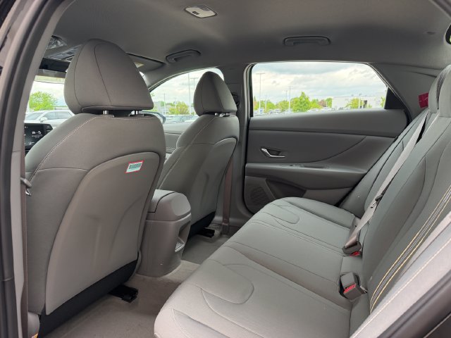 New 2026 Hyundai Elantra Sport FWD image 31