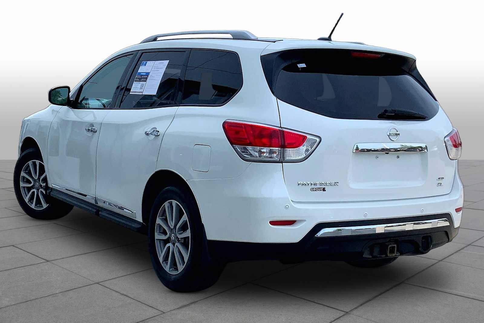 Used 2016 Nissan Pathfinder SL w/ SL Premium Package AWD/4WD image 11