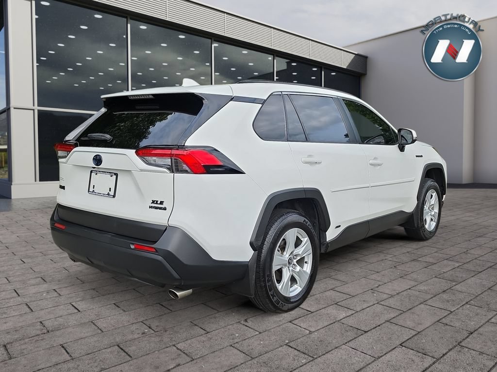 Used 2021 Toyota RAV4 XLE w/ XLE Grade Weather Package AWD/4WD image 5