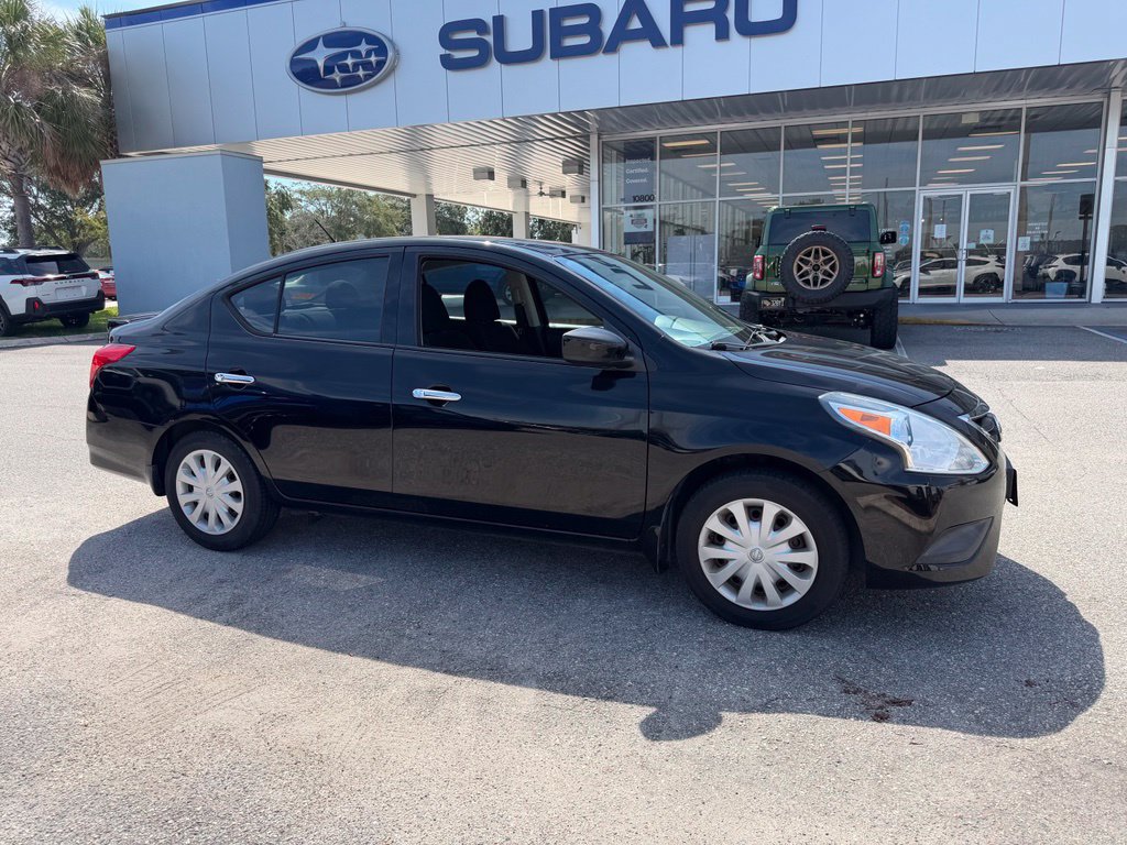Used 2015 Nissan Versa SV w/ SV Tech Package FWD image 1