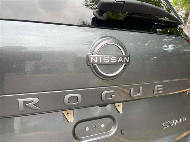 Used 2024 Nissan Rogue SV image 37