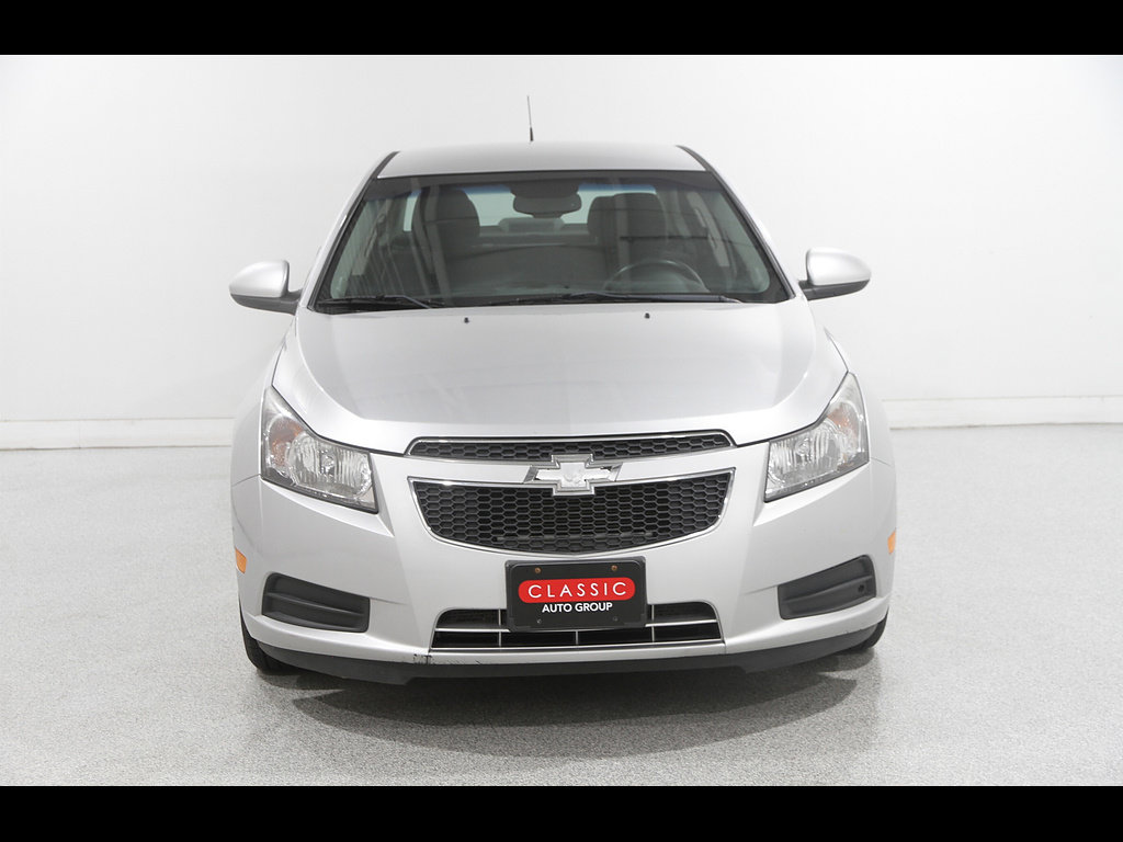Used 2014 Chevrolet Cruze LT FWD video 2