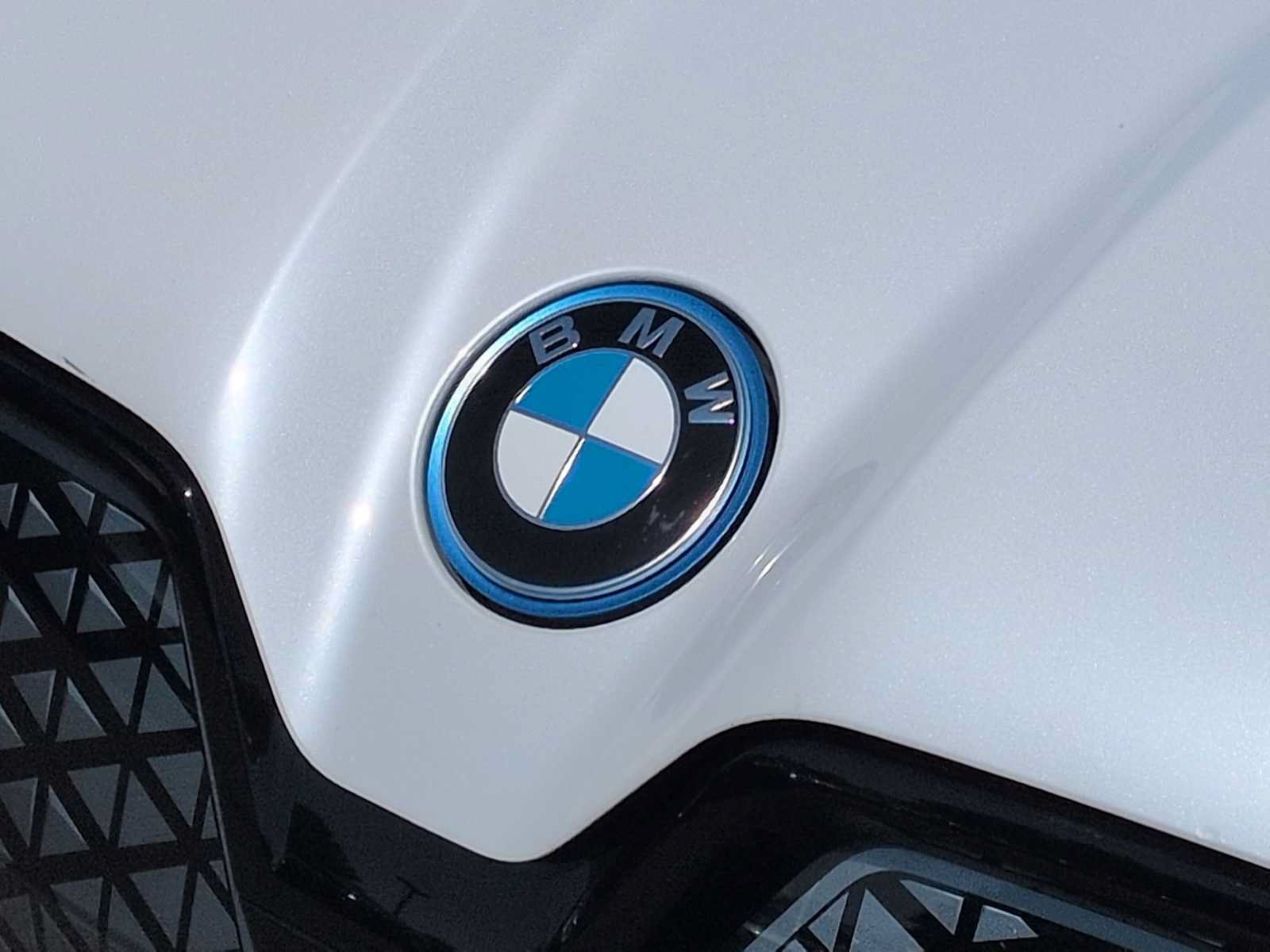Certified 2024 BMW iX xDrive50 w/ Sport Package AWD/4WD image 12