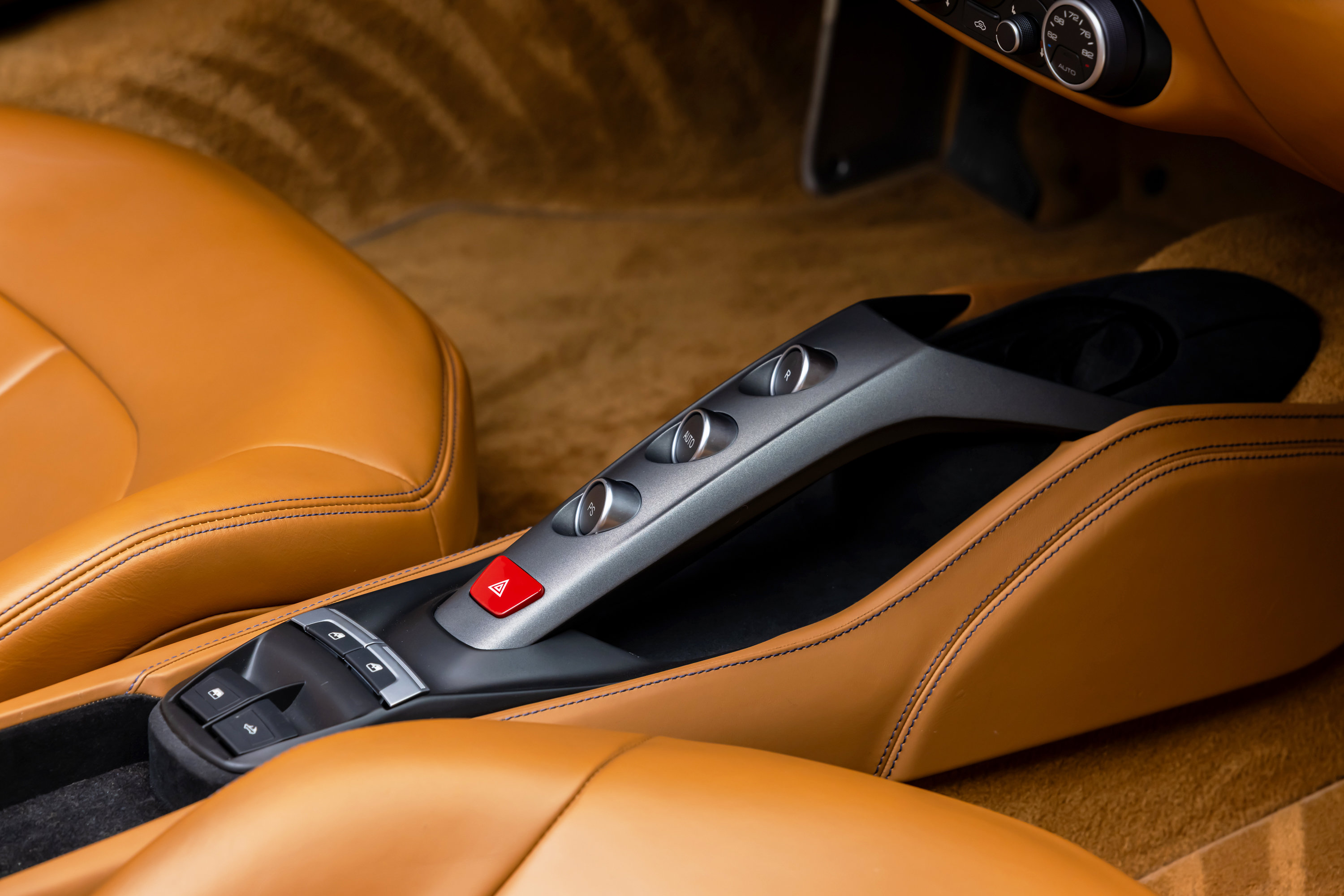 Used 2018 Ferrari 488 Spider RWD image 32