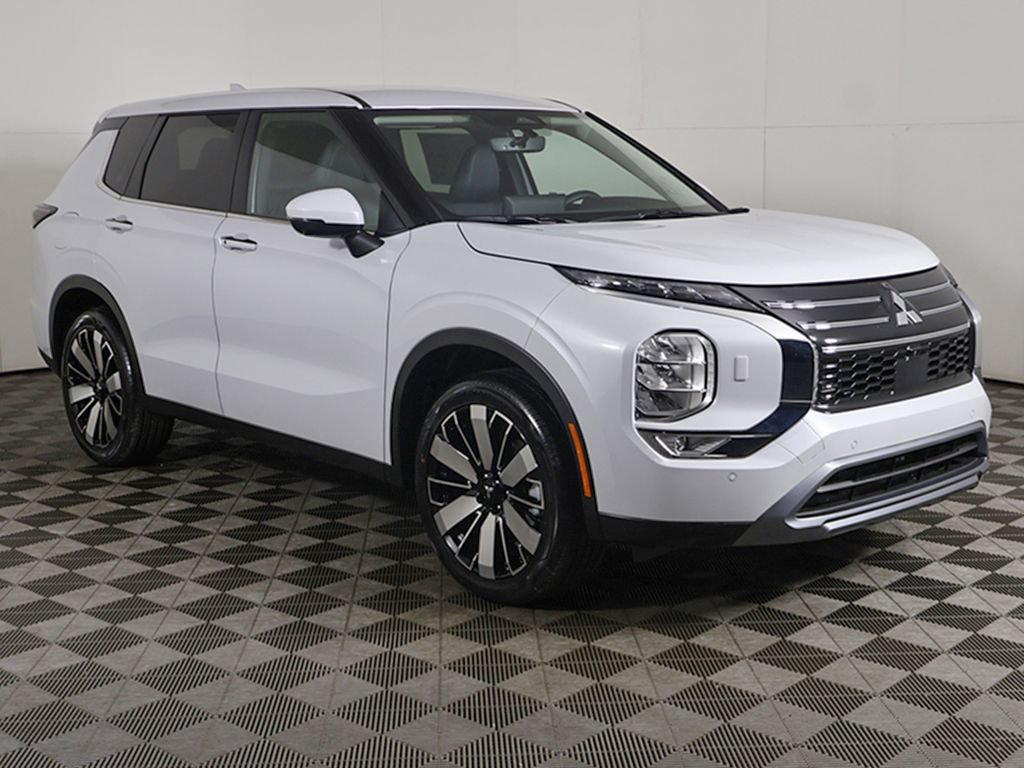 New 2026 Mitsubishi Outlander SE AWD/4WD image 2