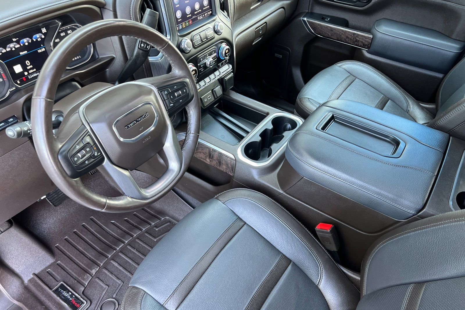 Used 2022 GMC Sierra 2500 Denali w/ Denali Ultimate Package image 9