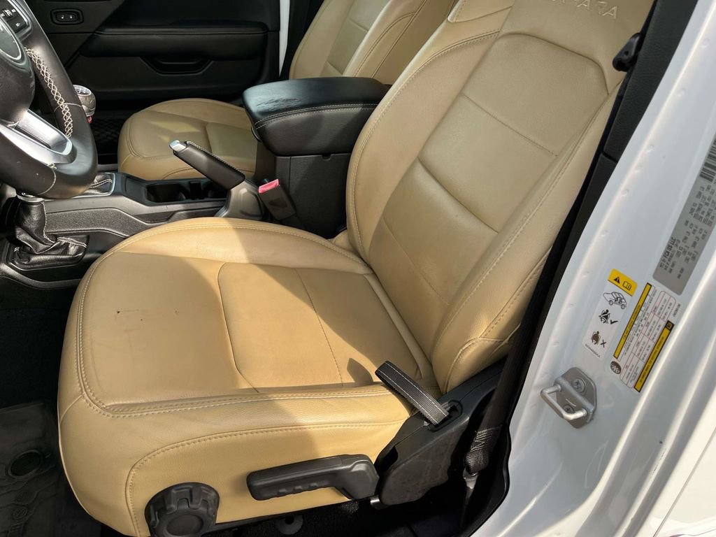 Used 2018 Jeep Wrangler Unlimited Sahara image 24