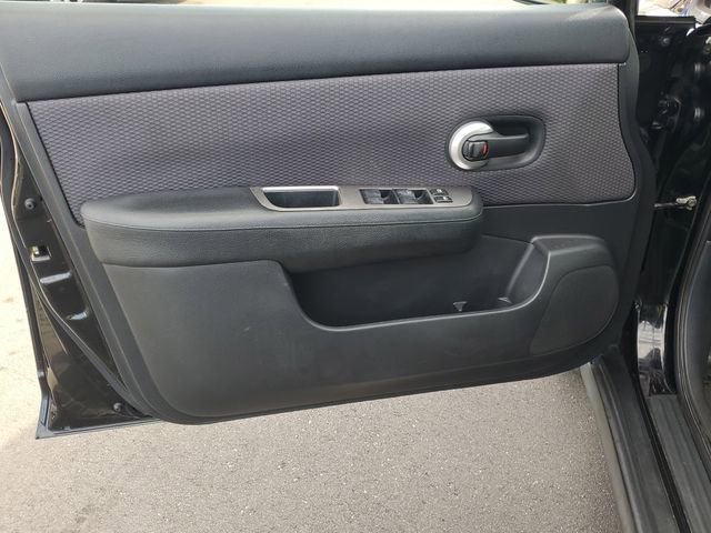 Used 2007 Nissan Versa SL w/ Convenience Pkg image 16