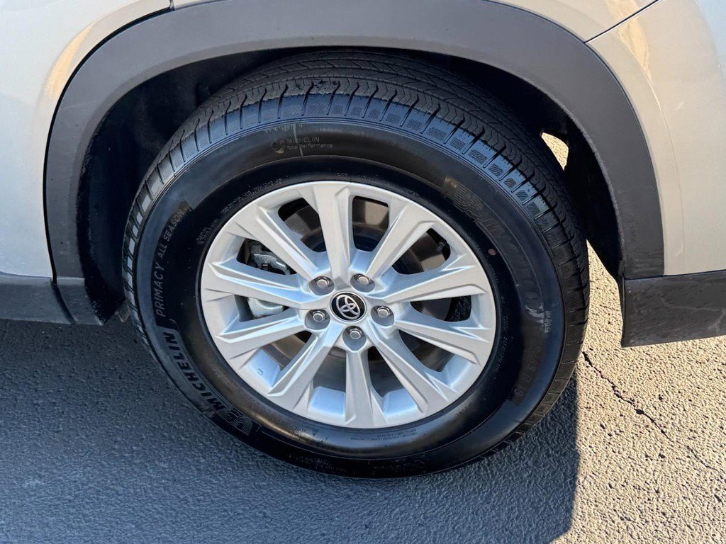 Certified 2025 Toyota Grand Highlander FWD image 5