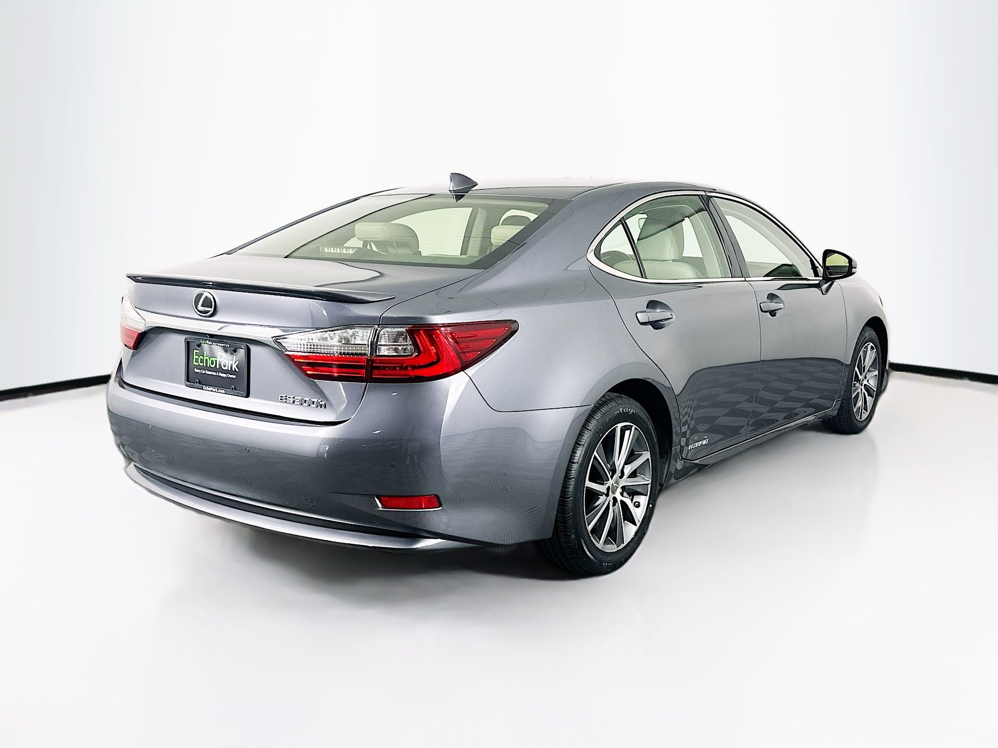 Used 2017 Lexus ES 300h w/ Luxury Package FWD image 9