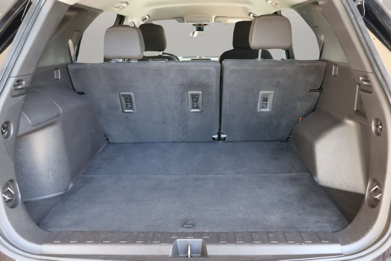 Used 2024 Chevrolet Equinox LT image 17