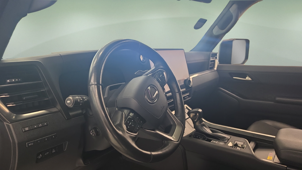 Certified 2024 Lexus GX 550 w/ Accessory Package (2T) AWD/4WD image 14