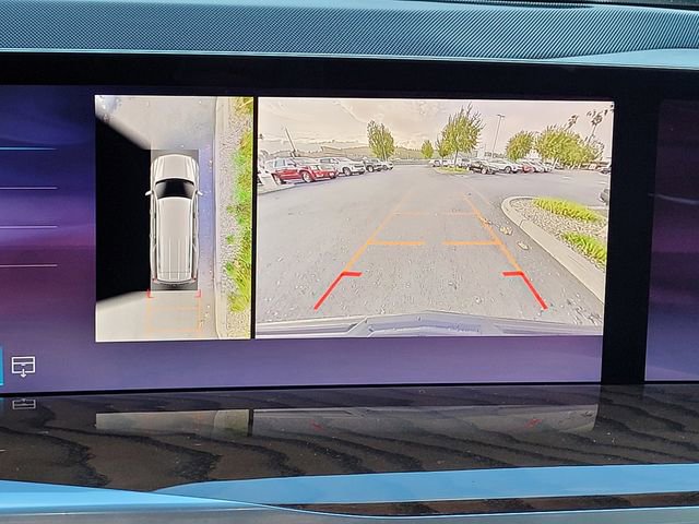 Used 2025 Cadillac Escalade ESV Premium Luxury Platinum image 12