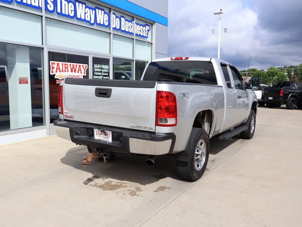 Used 2011 GMC Sierra 2500 W/T w/ Work Truck Preferred Package AWD/4WD image 3