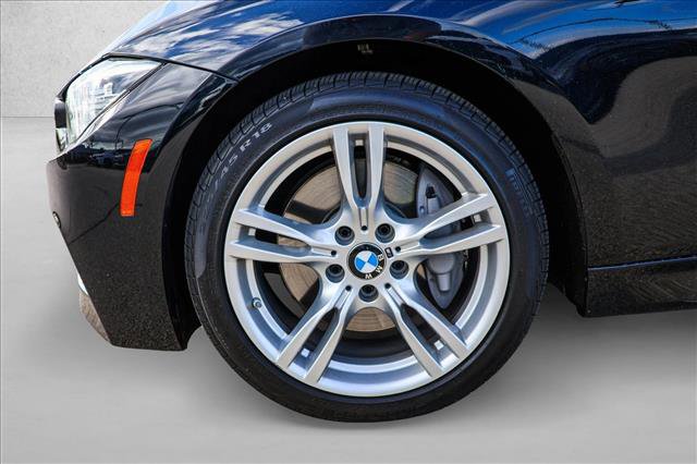 Used 2017 BMW 340i xDrive Sedan AWD/4WD image 9