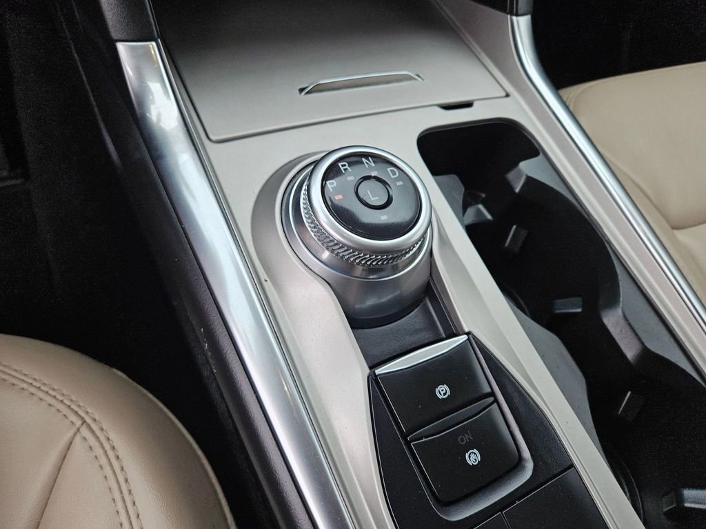 Used 2024 Ford Explorer XLT w/ Equipment Group 202A image 28