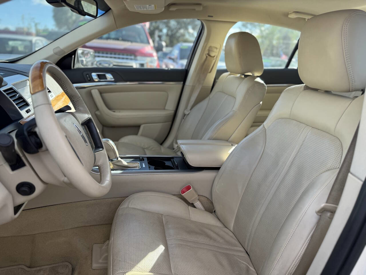 Used 2012 Lincoln MKS image 12