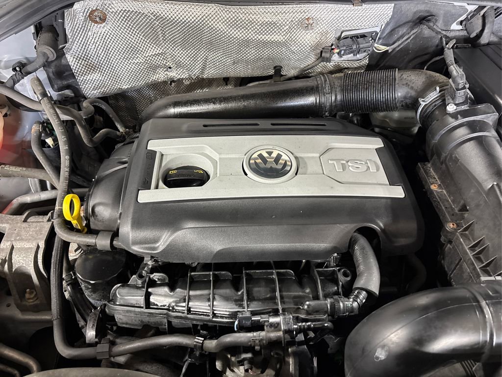 Used 2017 Volkswagen Tiguan S image 13