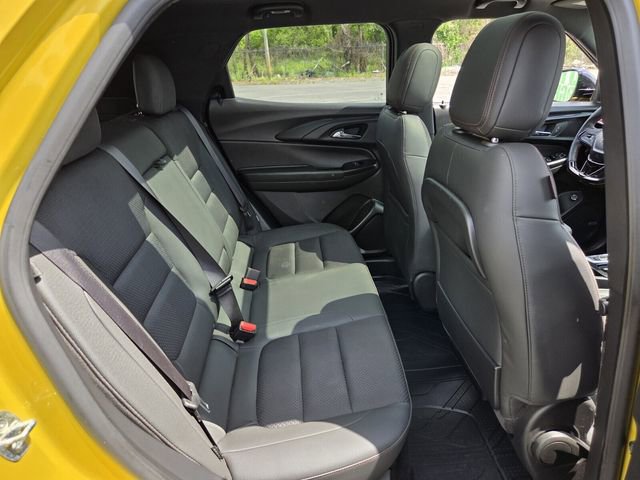 Used 2023 Chevrolet TrailBlazer RS w/ Sun and Liftgate Package FWD image 14