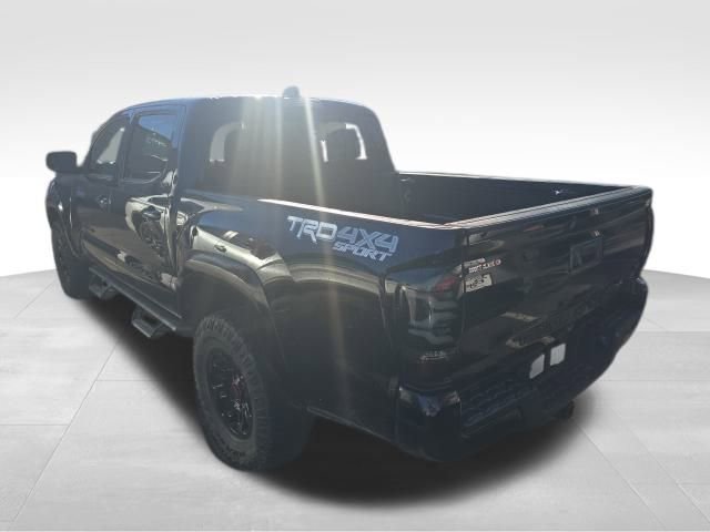 Used 2022 Toyota Tacoma TRD Sport w/ TRD Premium Sport Package image 3