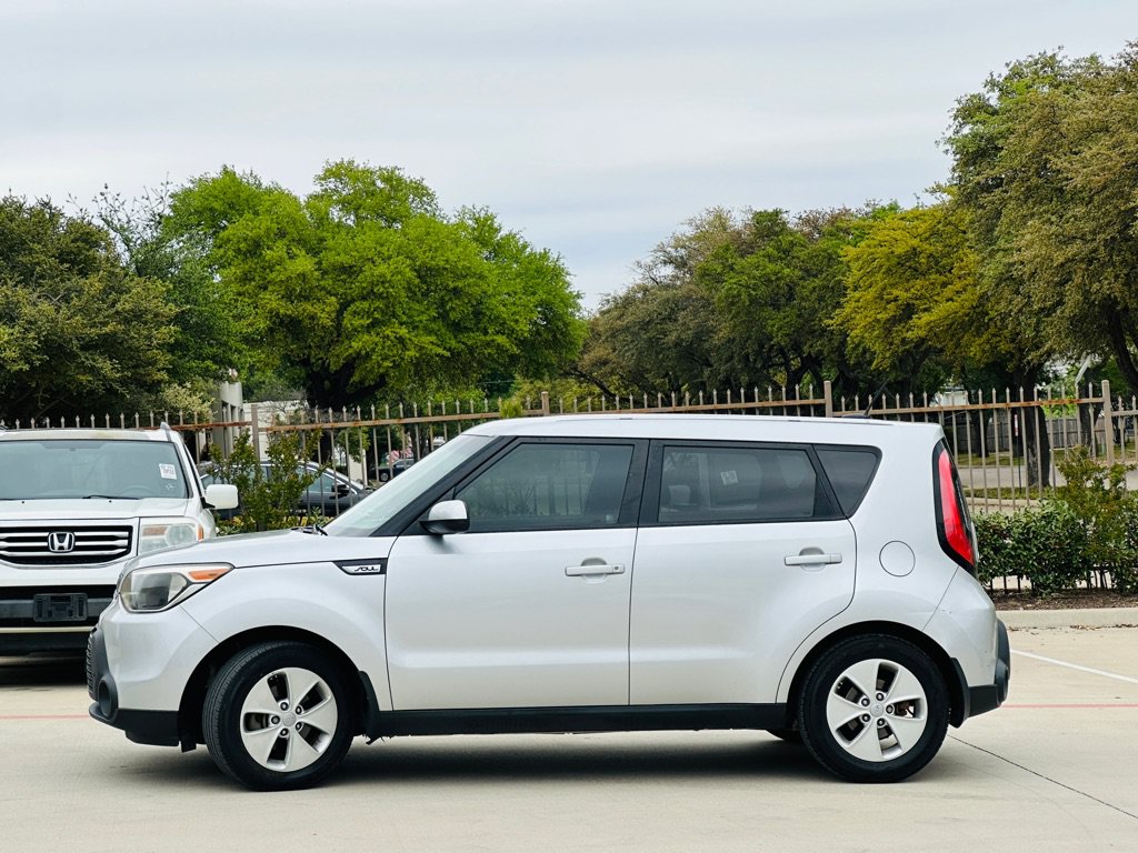 Used 2015 Kia Soul FWD image 6