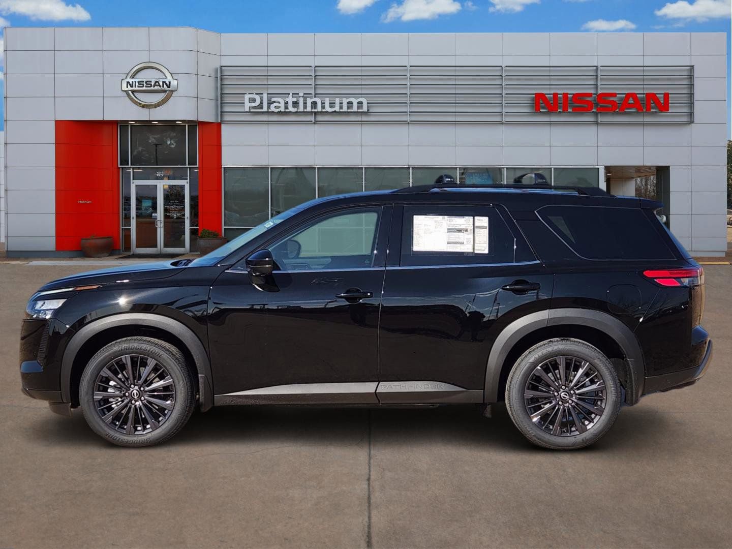 New 2026 Nissan Pathfinder SL image 3