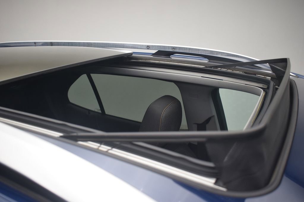 Used 2021 Chevrolet Equinox LT FWD image 16