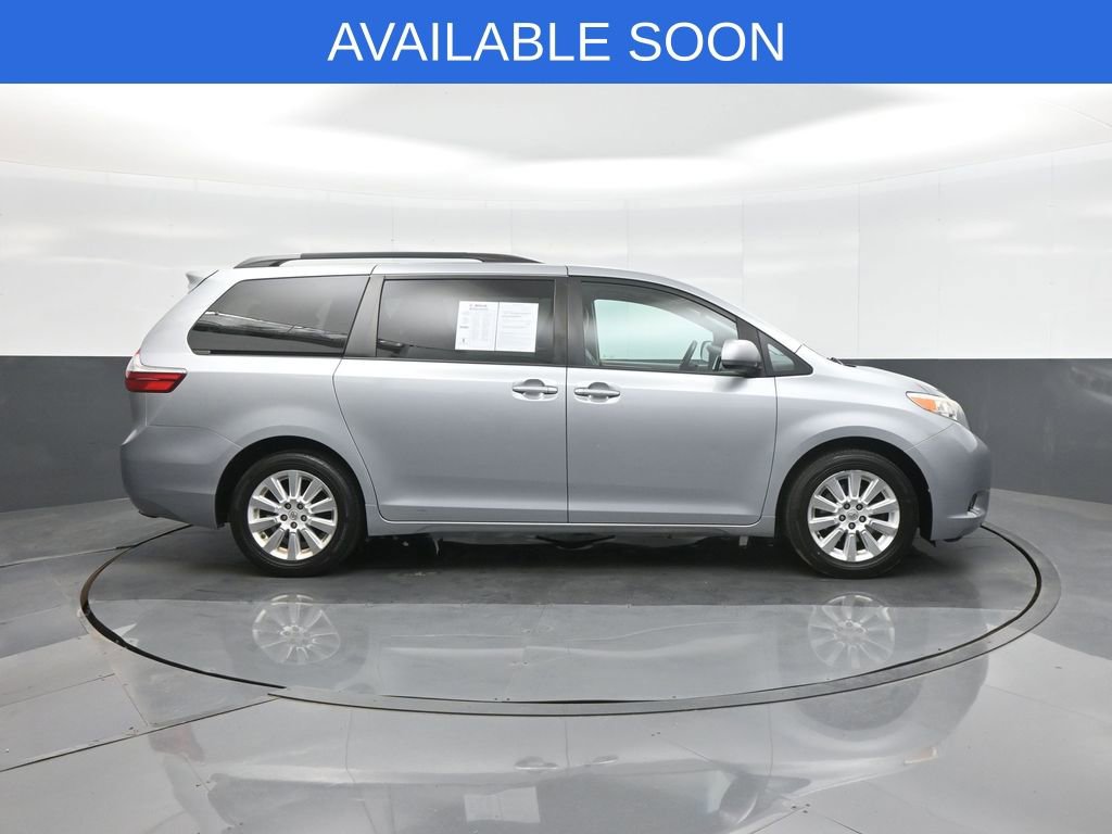 Used 2015 Toyota Sienna XLE AWD/4WD image 8