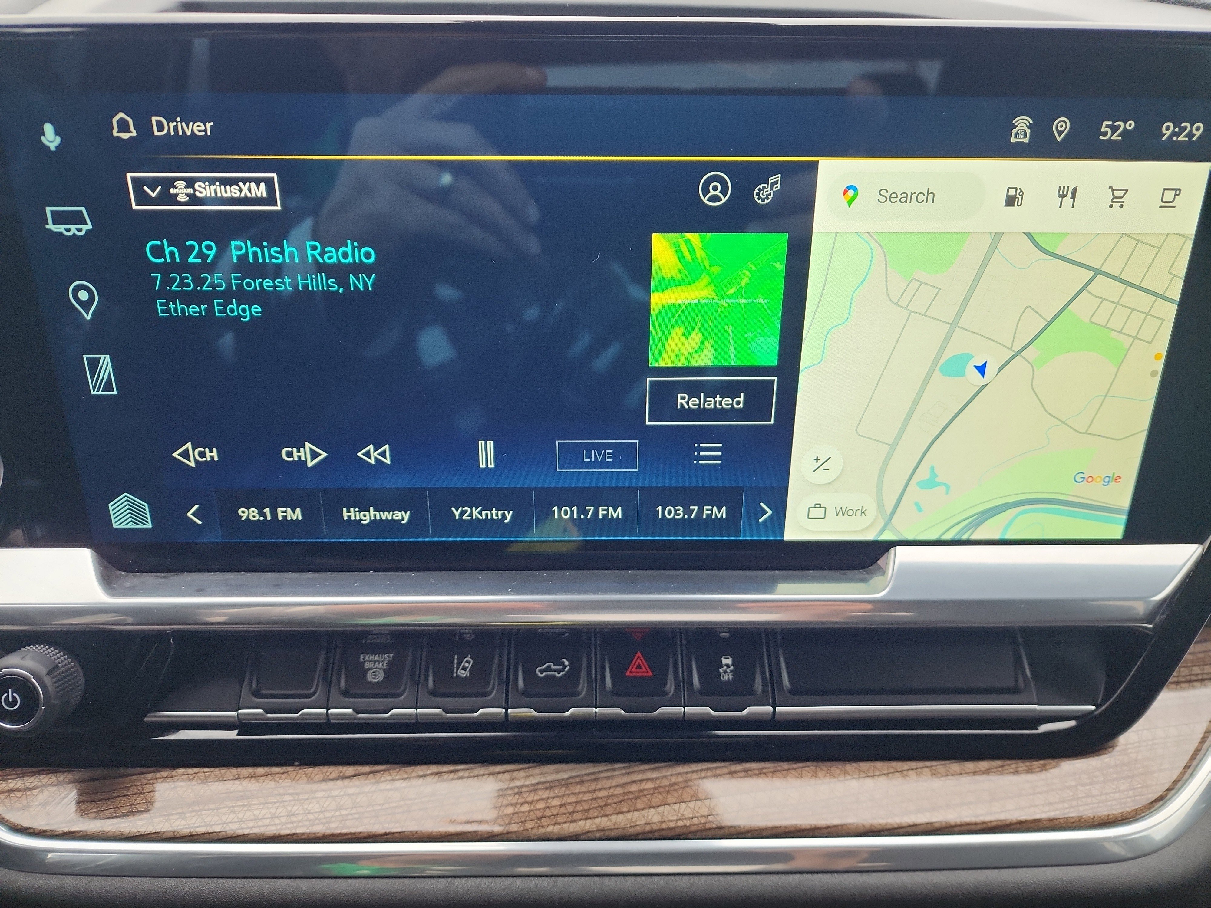 Certified 2024 Chevrolet Silverado 2500 LT w/ Convenience Package image 17